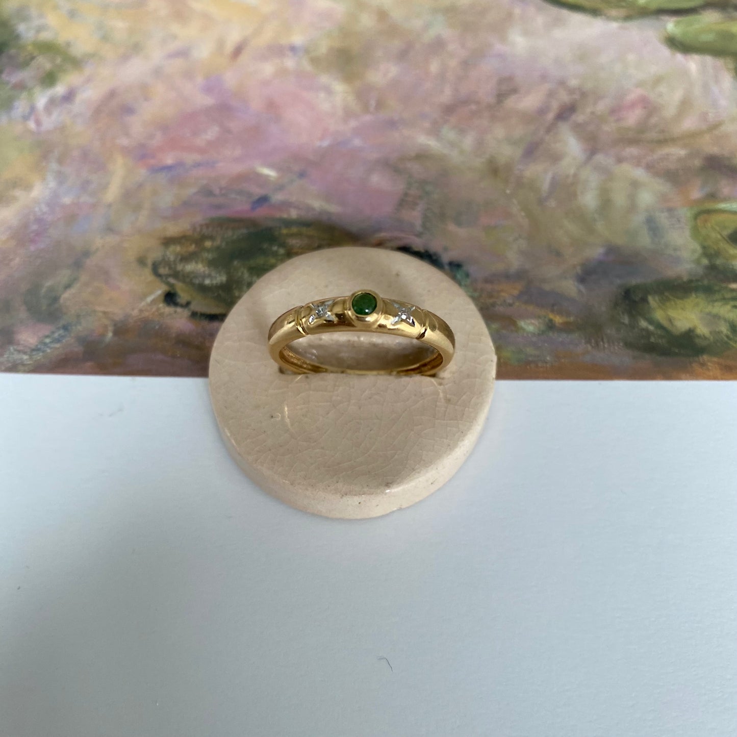 18 carat gold gypsy ring with emerald and diamond
