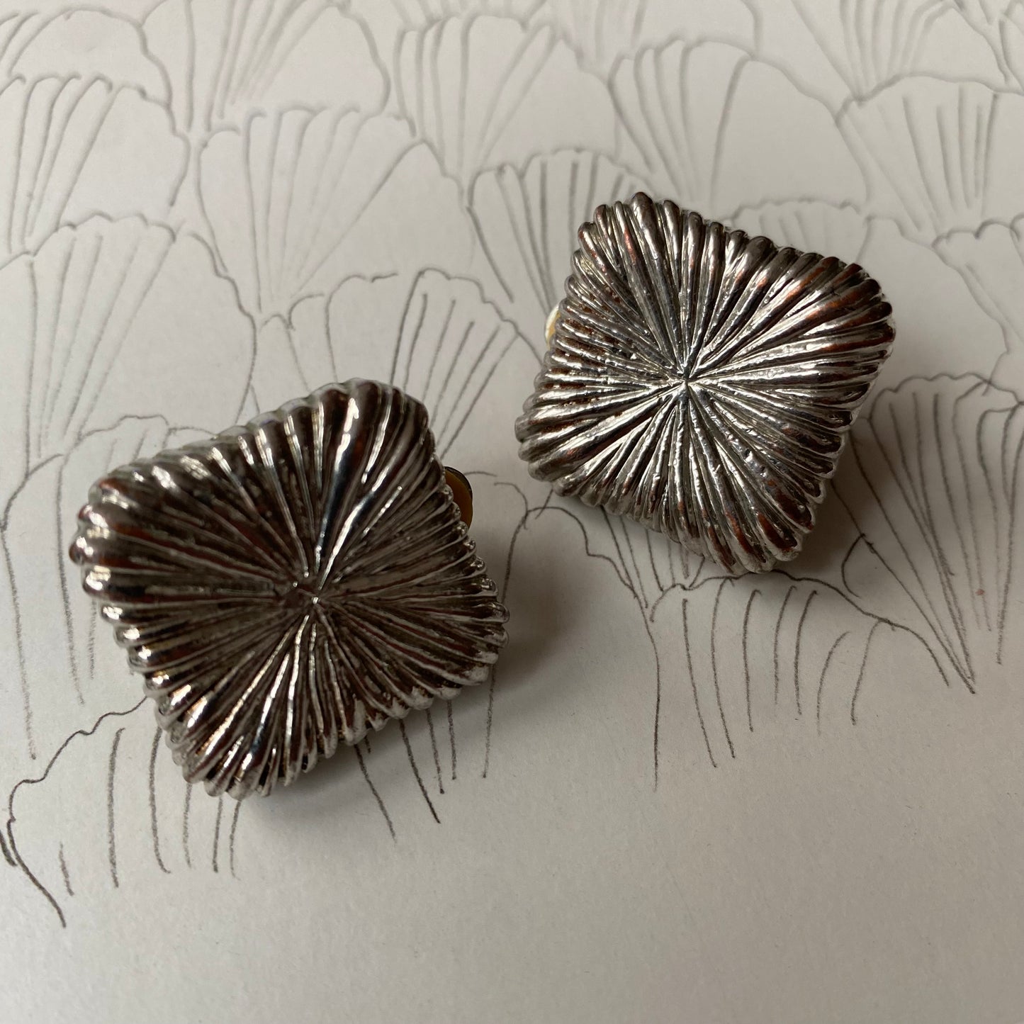 Vintage silver tone ribble square clip on earrings