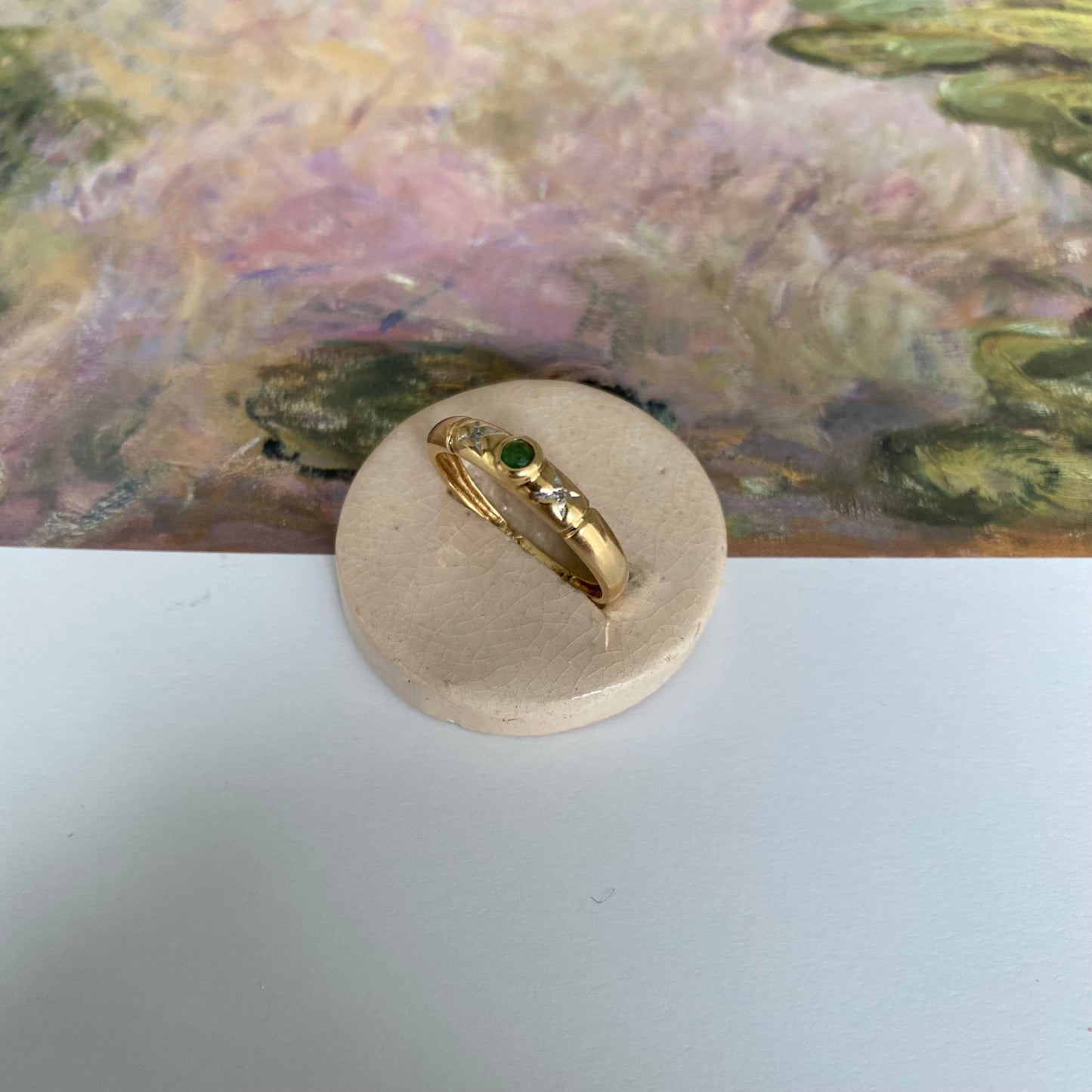 18 carat gold gypsy ring with emerald and diamond