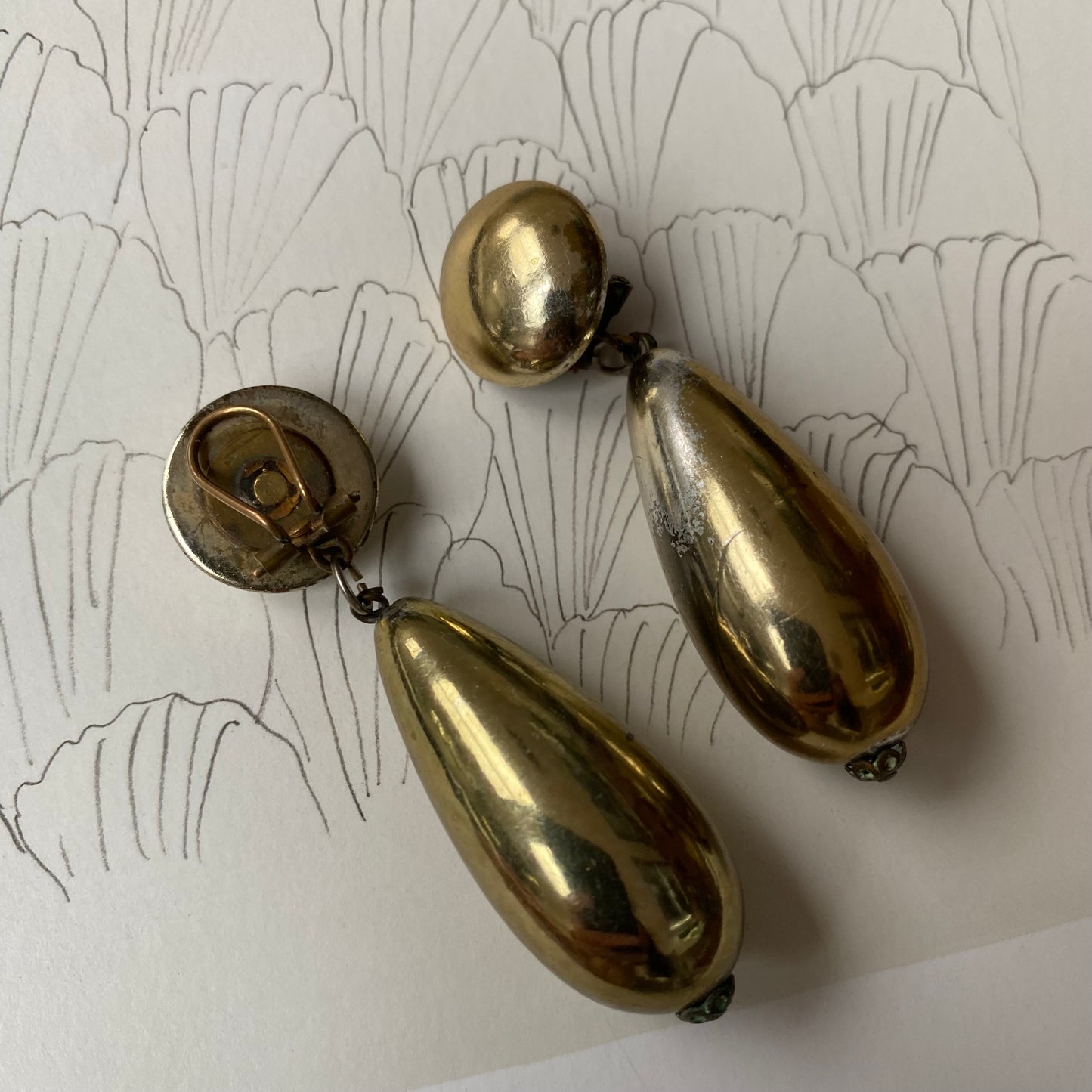 Vintage gold tone dangling tear clip on earrings
