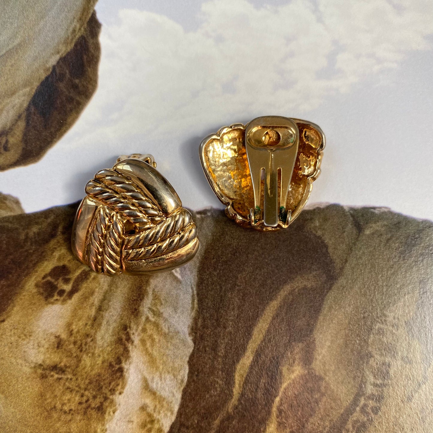 Vintage gold tone triangle rope clip on earrings