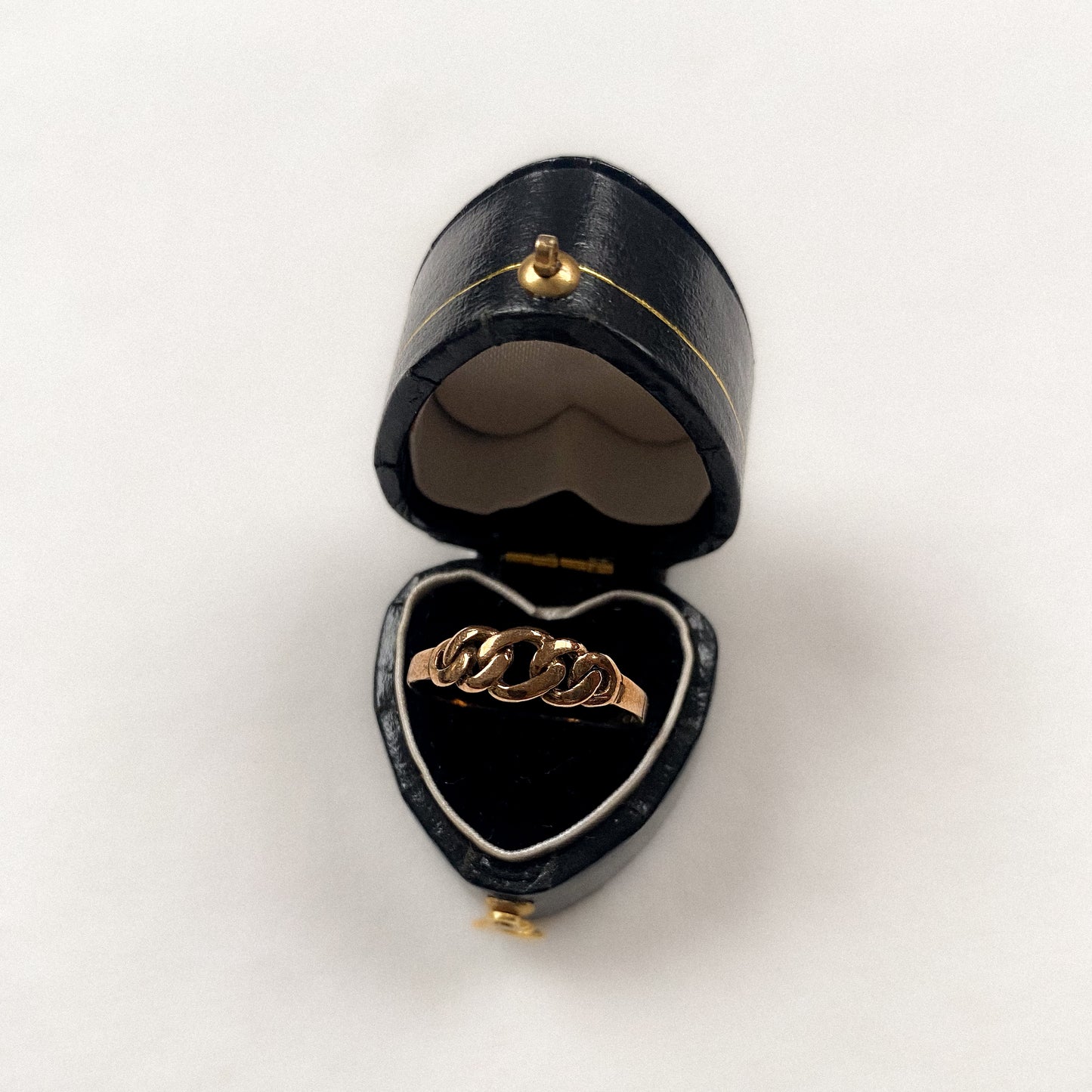 9 carat chain ring