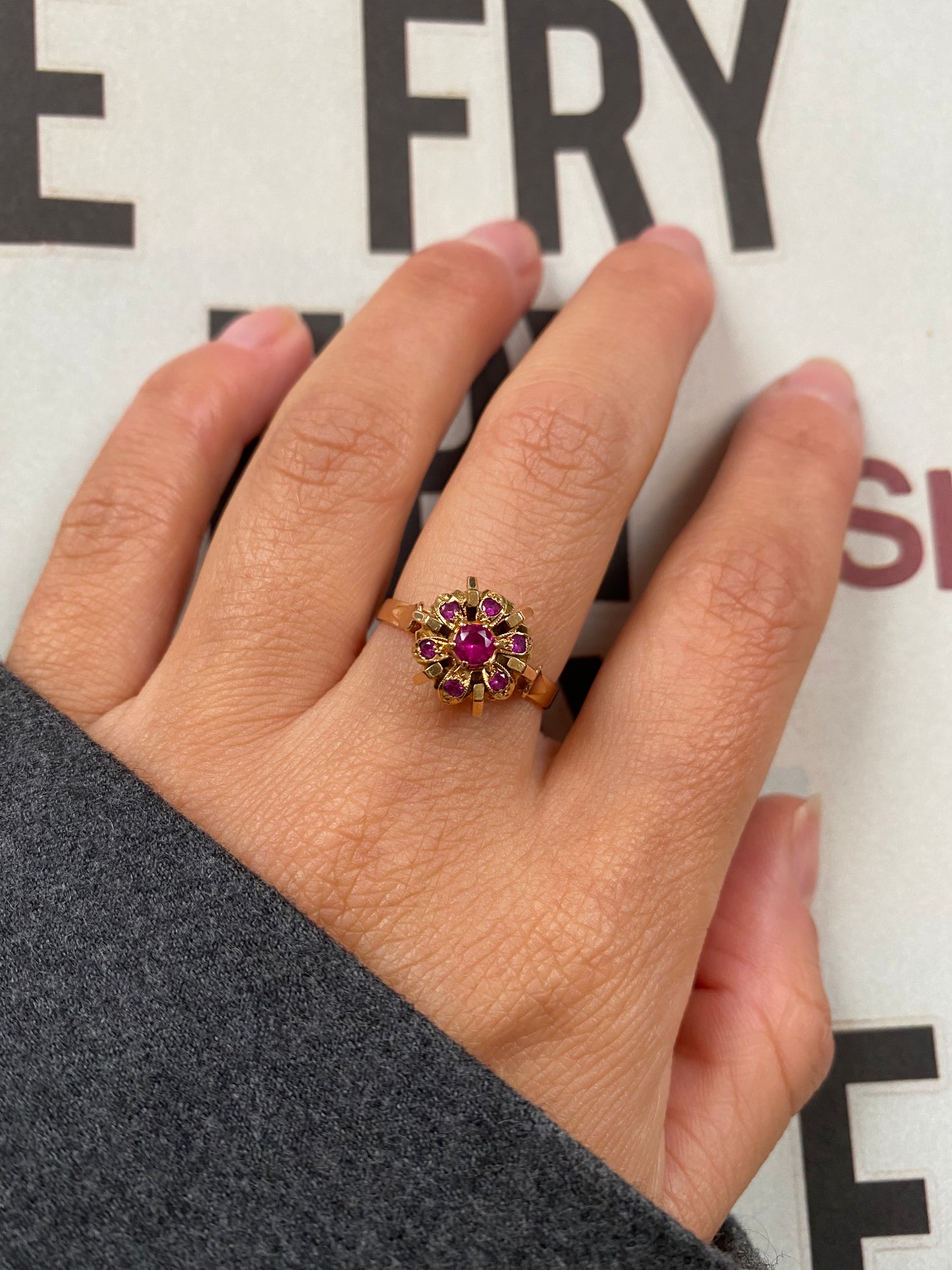18 carat gold flower ring with synthetic ruby