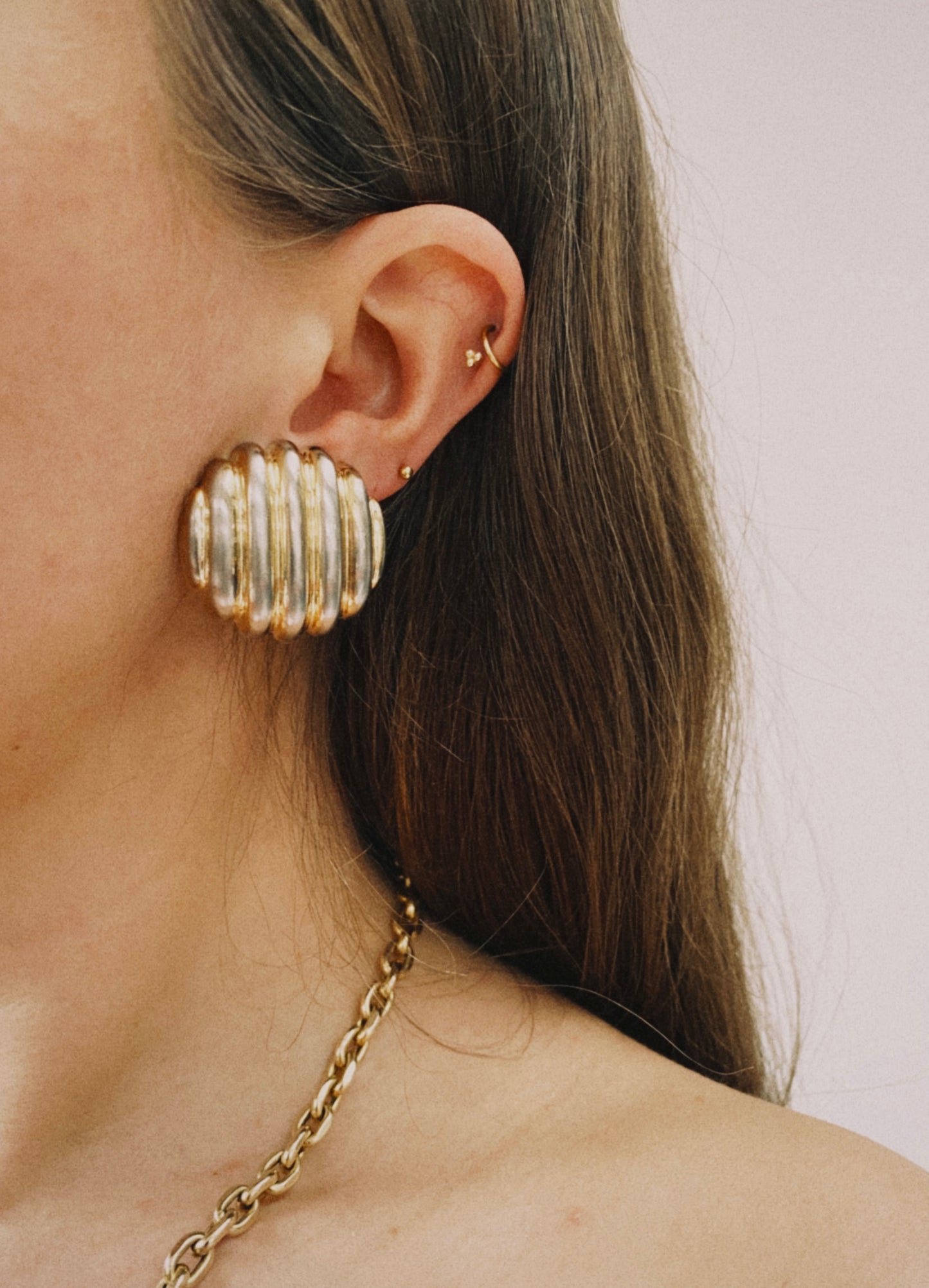 Vintage gold and silver tone round striped patterned clip on earrings