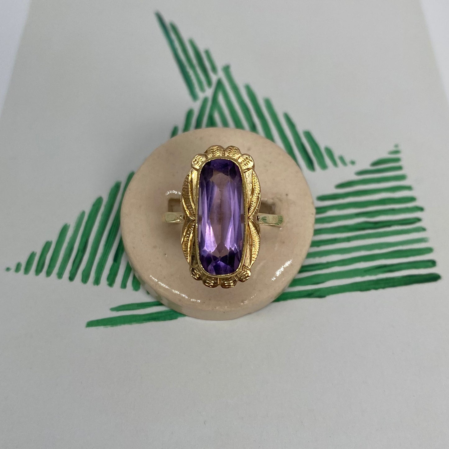 14 carat gold big amethyst ring with engraved edges