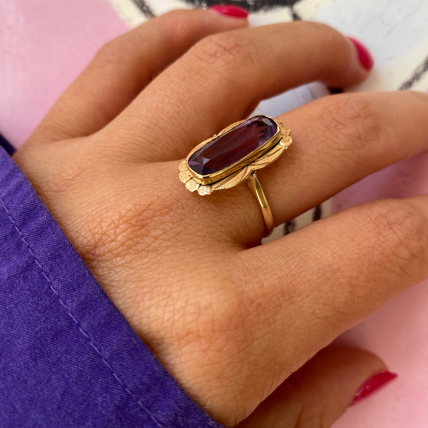 14 carat gold big amethyst ring with engraved edges