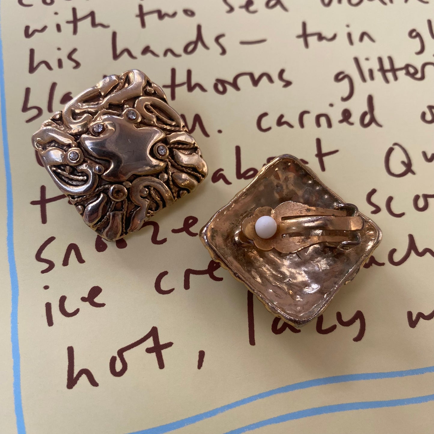 Vintage gold tone patterned square clip on earrings