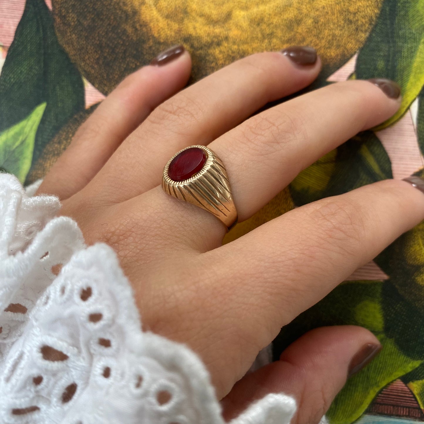 14 carat gold carnelian signet ring