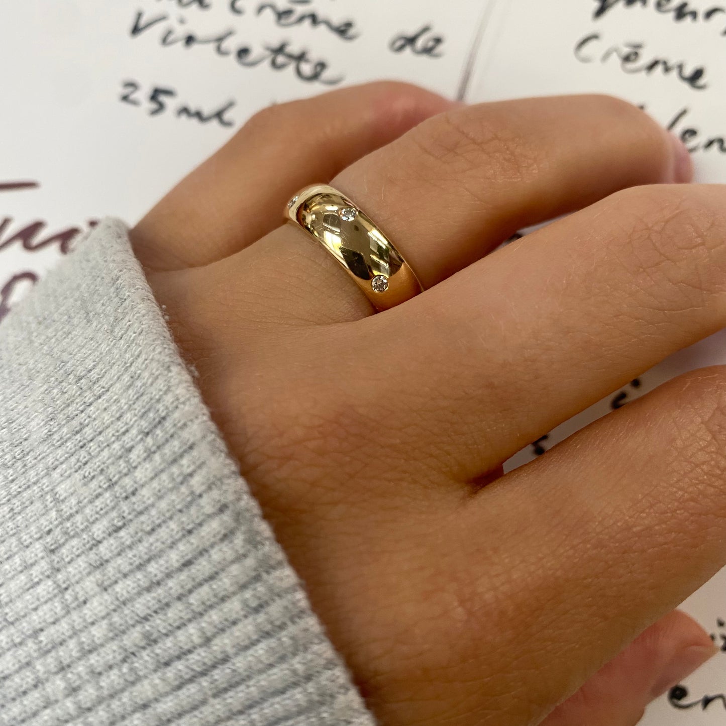 18 carat gold bold diamond ring