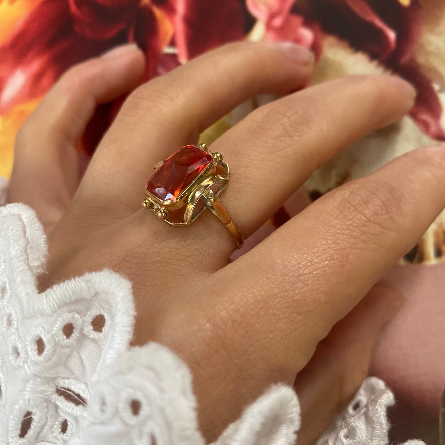 14 carat gold padparadscha solitaire ring