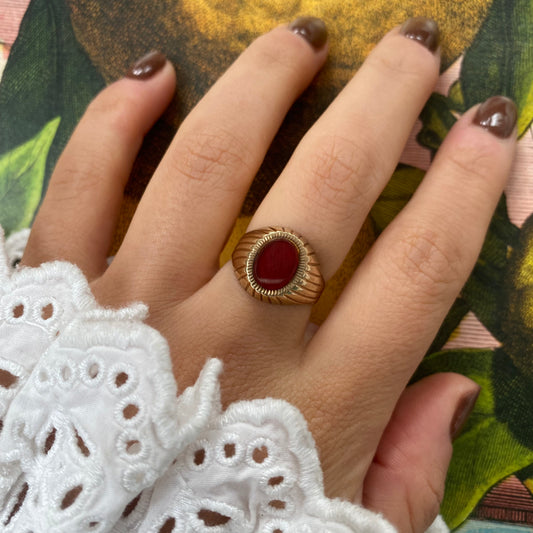 14 carat gold carnelian signet ring
