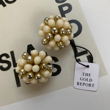 Load image into Gallery viewer, Vintage gold and off-white tear shaped beads cluster clip-on earrings
