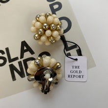 Load image into Gallery viewer, Vintage gold and off-white tear shaped beads cluster clip-on earrings
