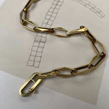 Load image into Gallery viewer, NEW 14 carat gold graphical paperclip chain bracelet
