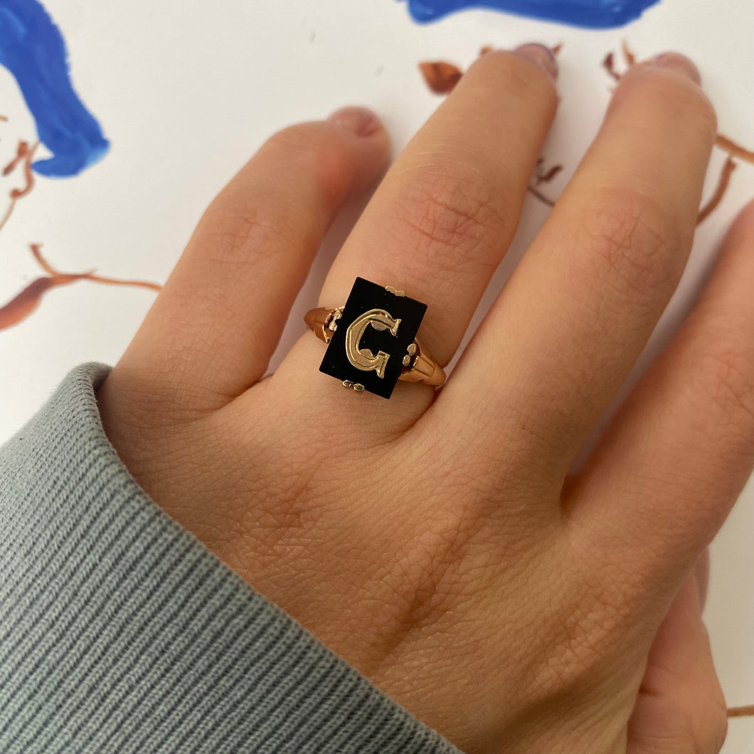 *NEW* 9 carat gold initial onyx signet ring