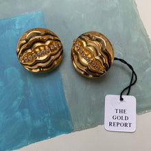 Load image into Gallery viewer, Vintage metal gold tone abstract flower with strass clip-on earrings
