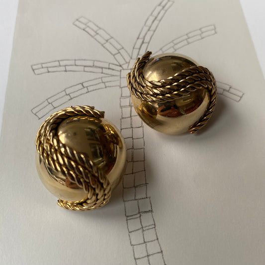 Vintage gold clip on earring with rope detail