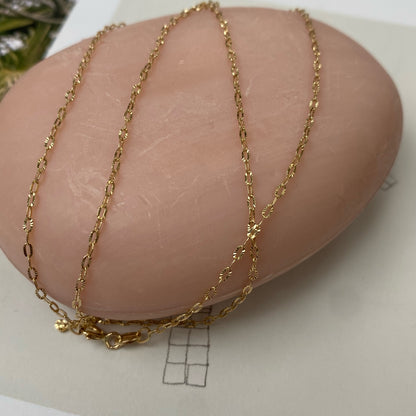 18 carat gold hammered necklace