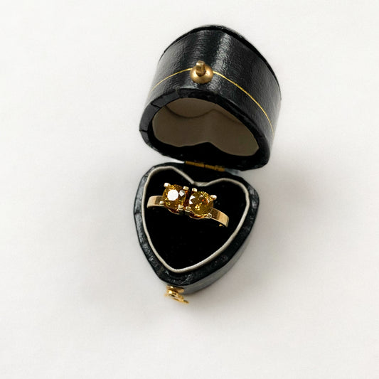 14 carat gold yellow sapphire ring