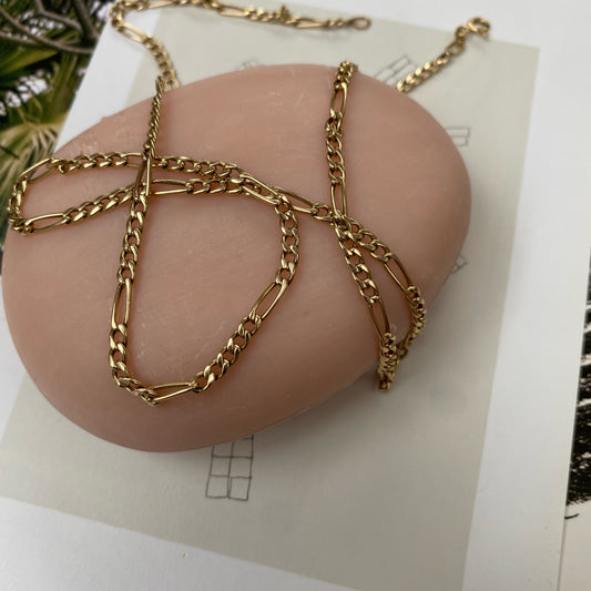 14 carat gold figaro chain necklace