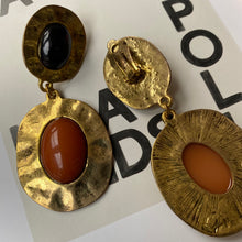Load image into Gallery viewer, *NEW* Vintage gold tone boho dangling clip on earrings
