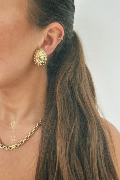 Vintage gold tone dotted clip on earrings