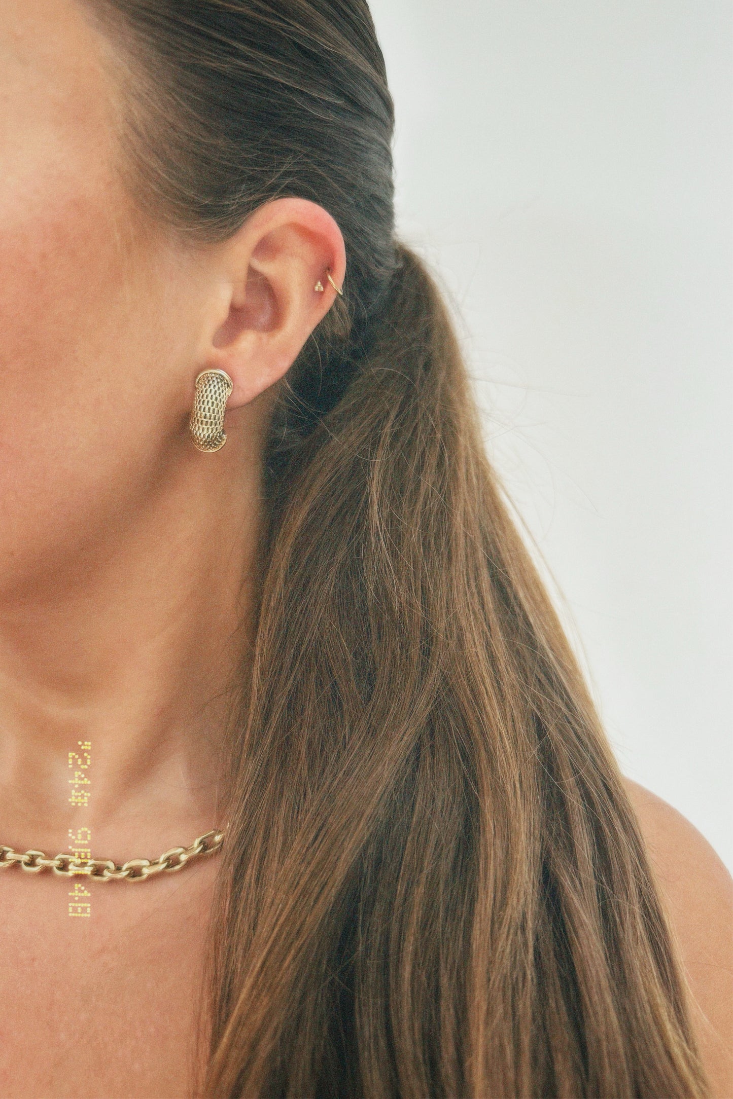Vintage gold tone refined chain hoops clip on earrings