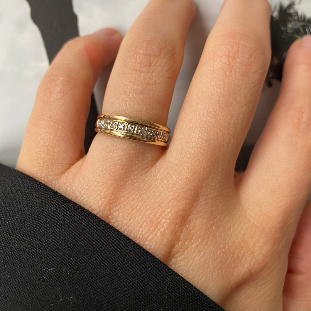 *NEW* 14 carat gold diamond half eternity with band on sides