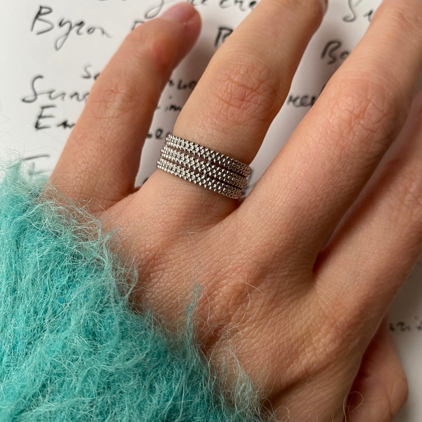 18 carat white gold decorative triple band ring