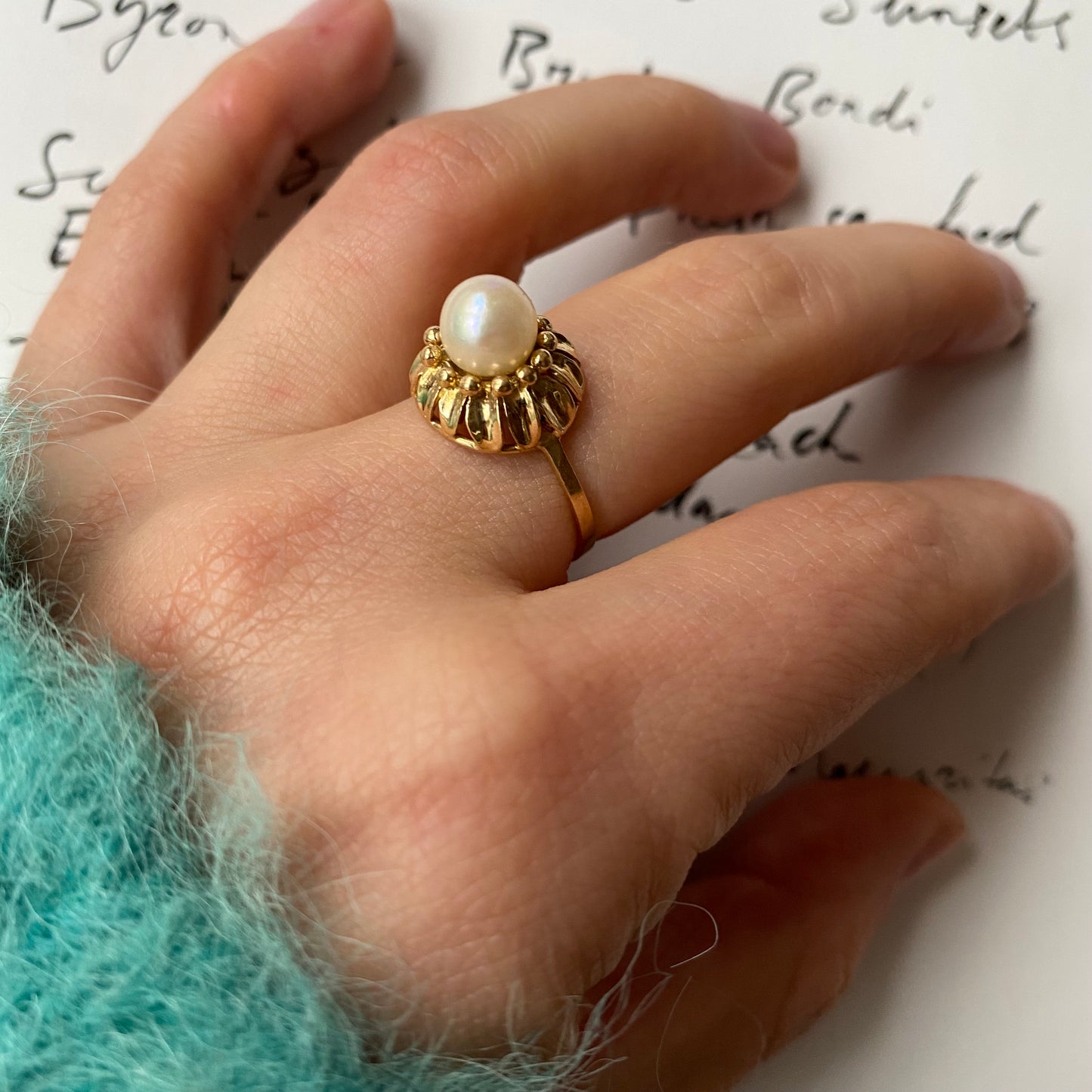 18 carat gold decorative art deco pearl ring