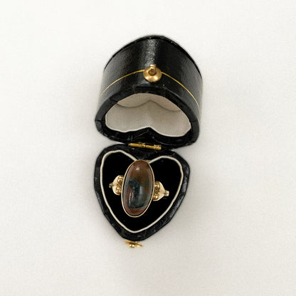 14 carat gold agate ring