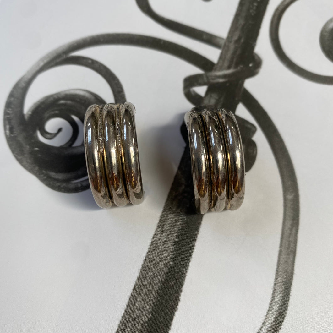 Vintage silver tone triple hoops clip on earrings