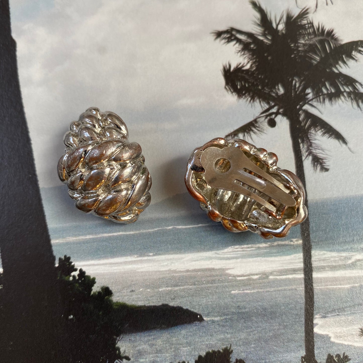 Vintage silver tone wrapped rope clip on earrings