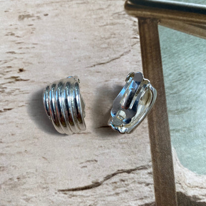 Vintage silver tone striped rounded clip on earrings