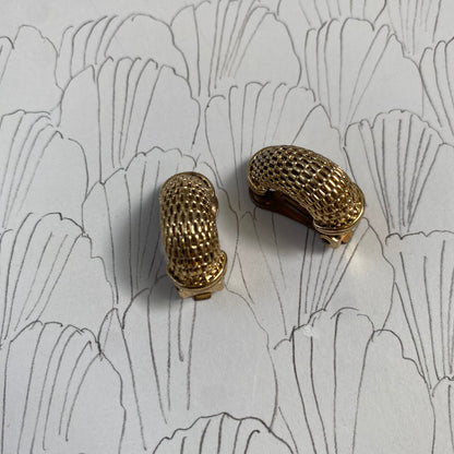 Vintage gold tone refined chain hoops clip on earrings