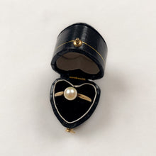 Load image into Gallery viewer, 8 carat gold single pearl ring
