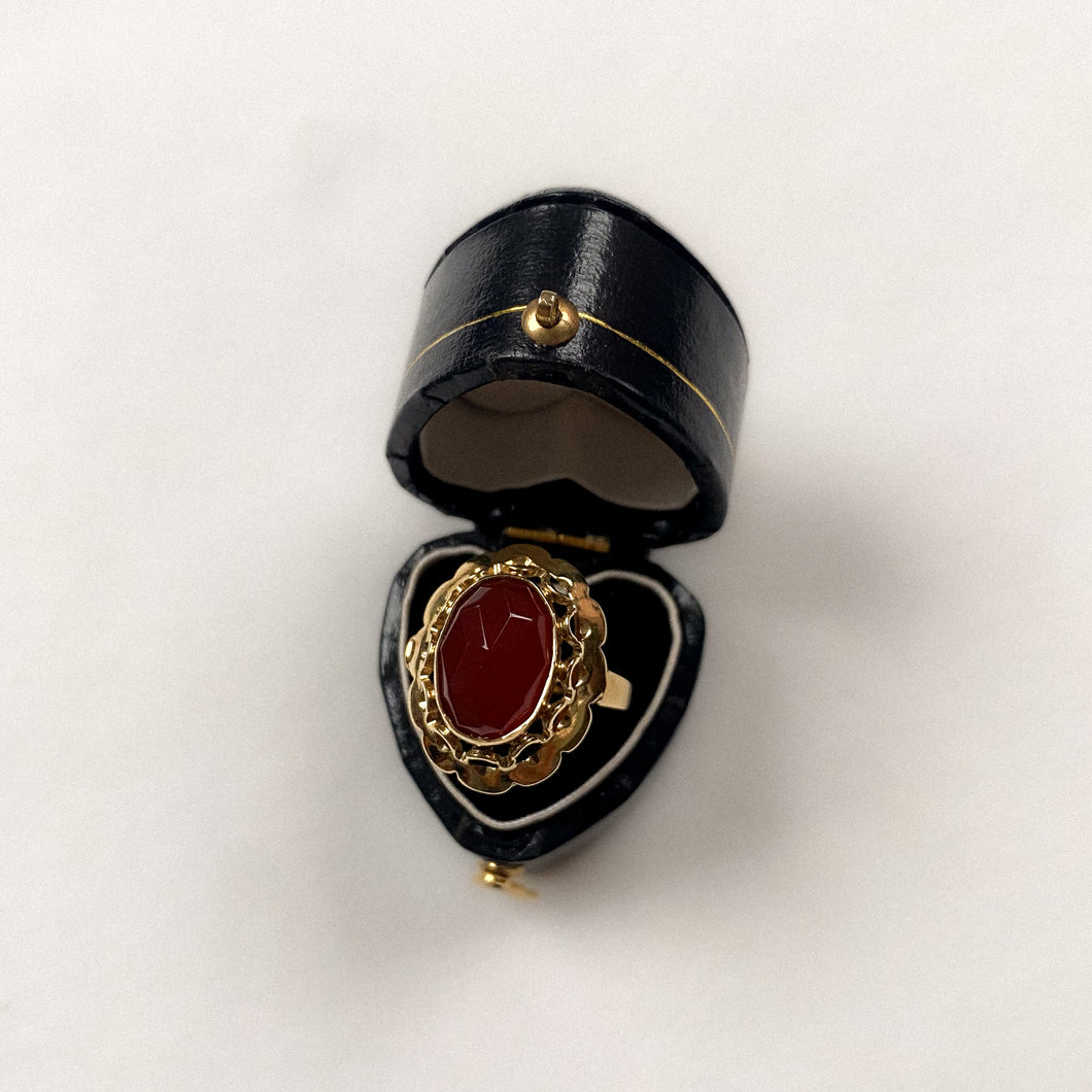 14 carat gold carnelian ring