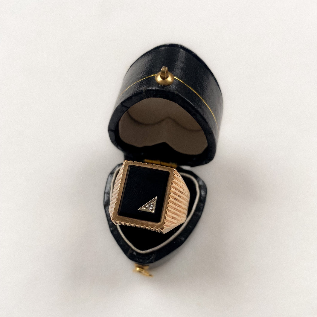 9 carat gold bold onyx signet ring with small spinel