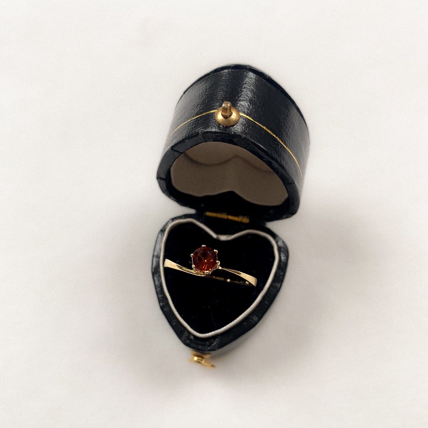 14 carat gold asymmetric solitaire citrine ring