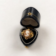 Load image into Gallery viewer, 18 carat gold decorative art deco cameo ring
