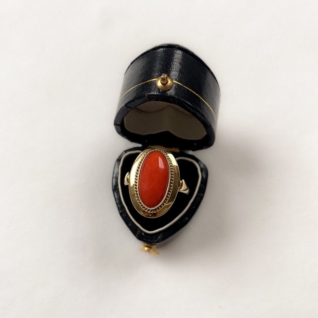 14 carat gold big oval coral ring