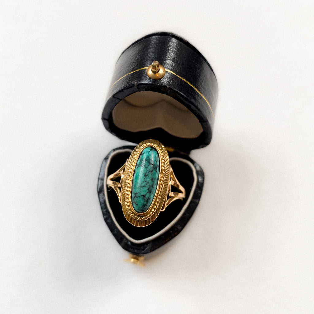 18 carat gold turquoise ring