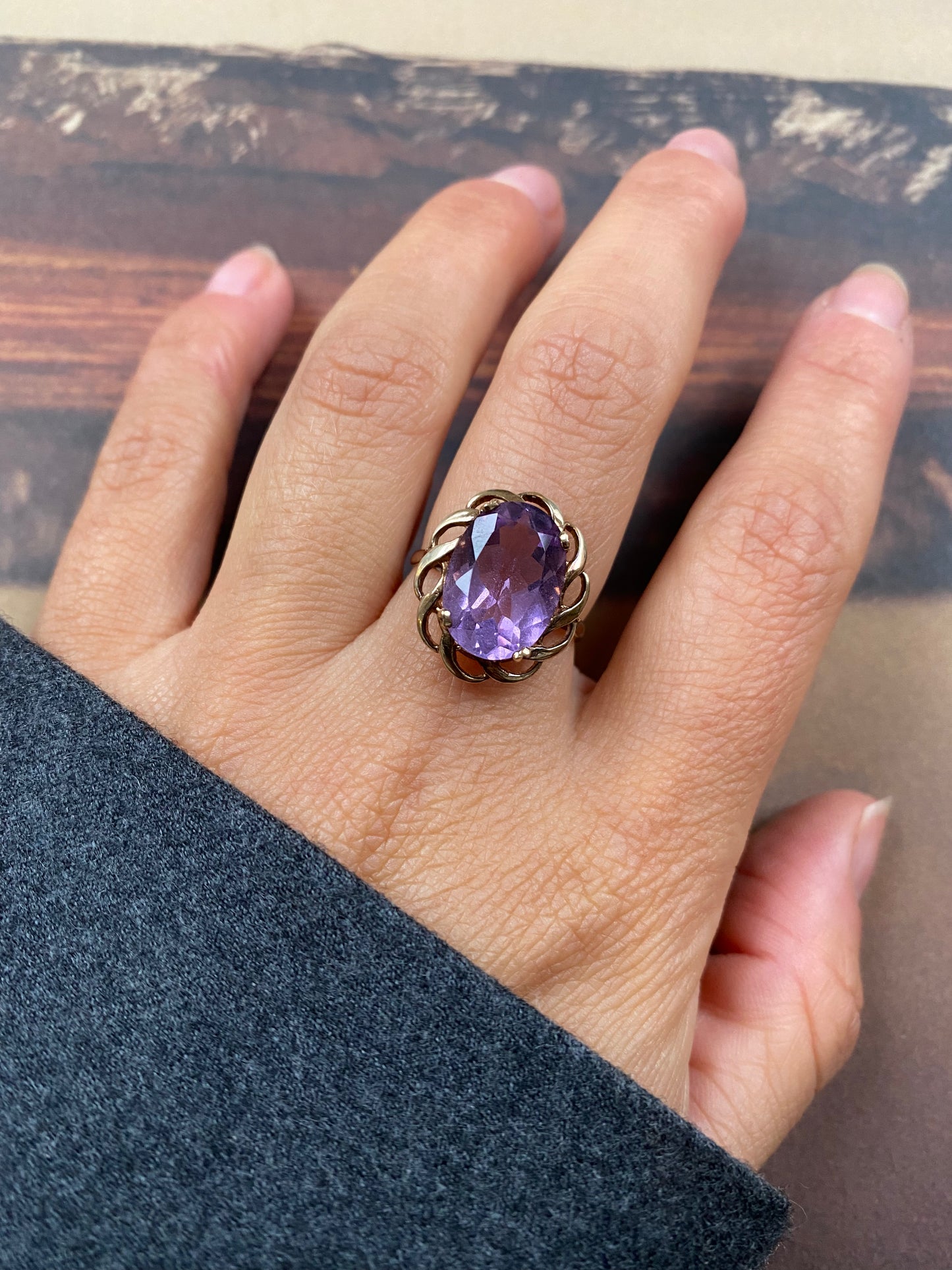 9 carat solitaire amethyst ring