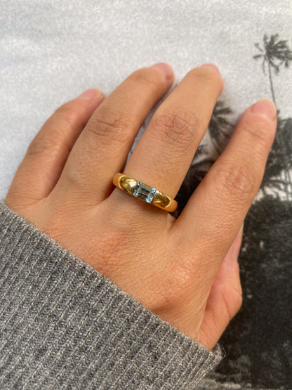 8 carat bold ring with single aquamarine