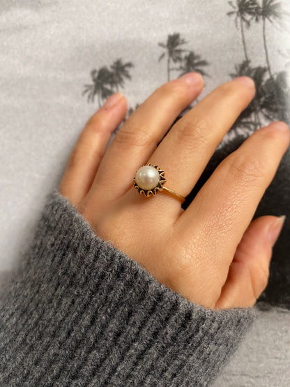 14 carat gold pearl ring