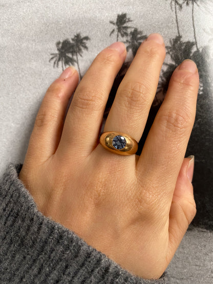 18 carat gold dome ring with apatite