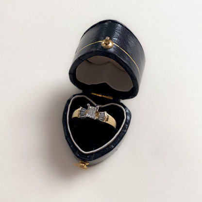 18 carat gold art deco baguette diamond ring