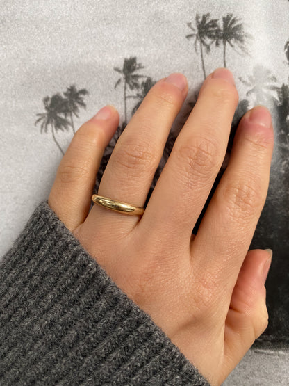 14 carat gold subtle dome band ring