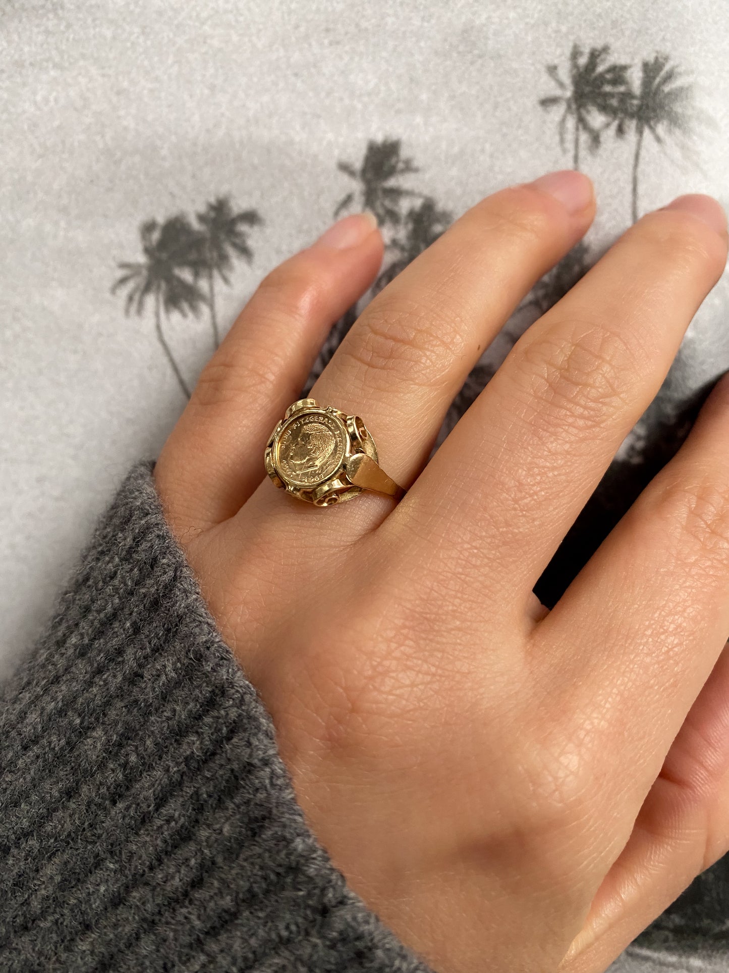 14 carat gold small kennedy coin ring