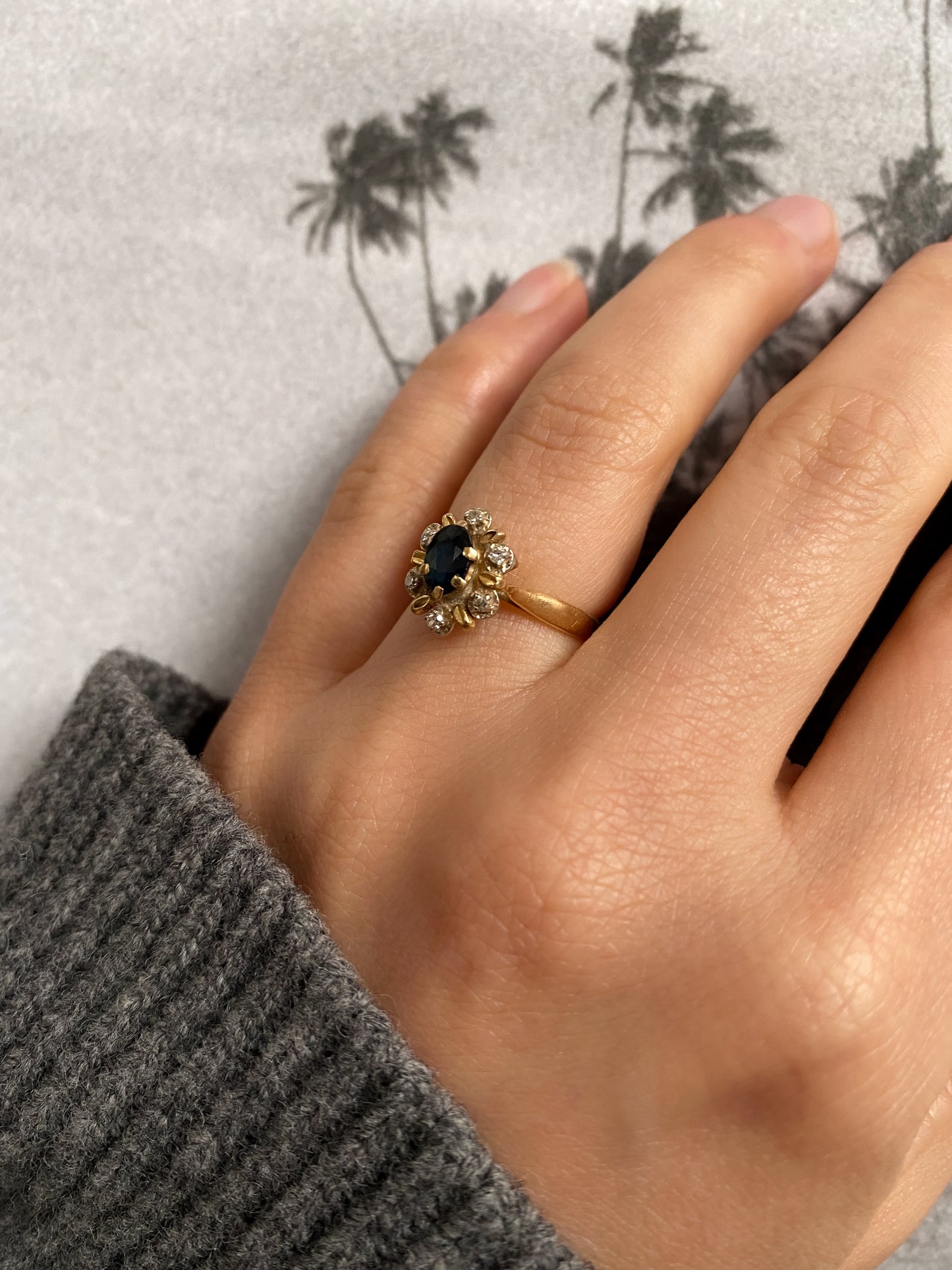 18 carat gold sapphire and diamond cluster ring
